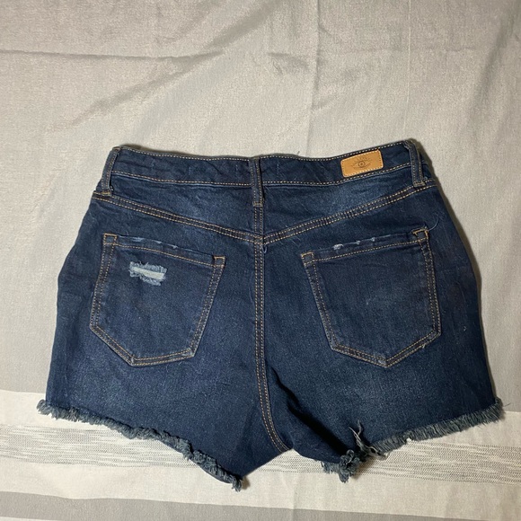 Womens shorts and shirt bundle - Picture 2 of 4